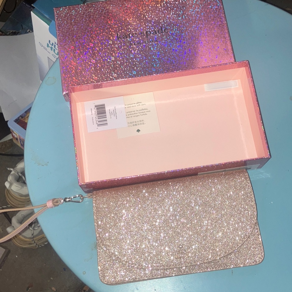 Kate spade new in box Glitter Wristlet Clutch in Rose Gold